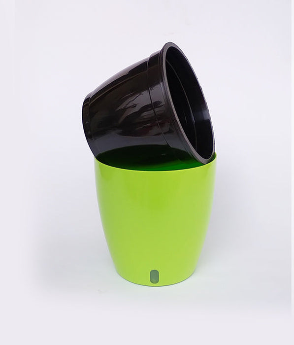 OASIS 120 Self Watering 4.7 inch Plastic Pot (Green Black)